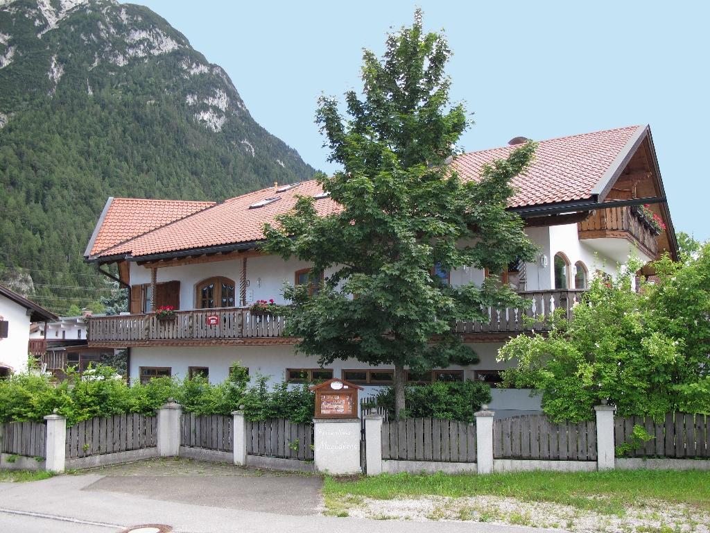 Ferienhaus Magdalena Mittenwald Exterior photo